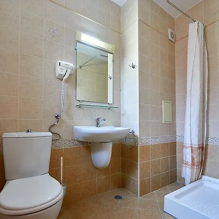בית הארחה Aquamarina פומורי
